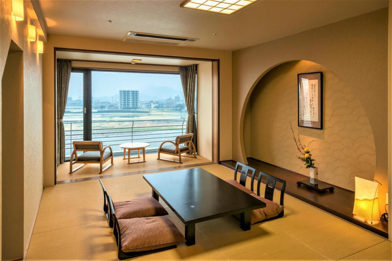 Juhachiro Hotel Gifu Bagian luar foto